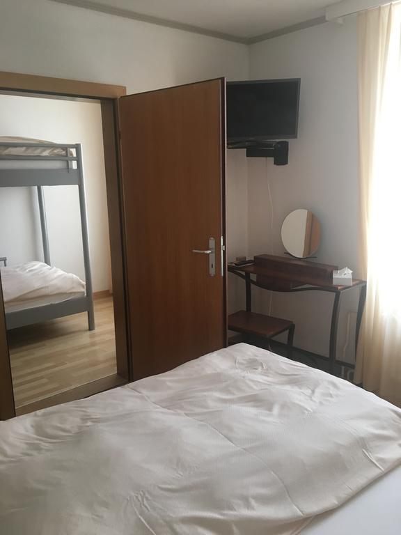 Hotel De La Gare Yvonand Экстерьер фото